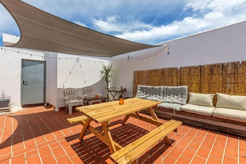 Apartamento En La Calle Principal Con Solarium. Tarifa Apartment