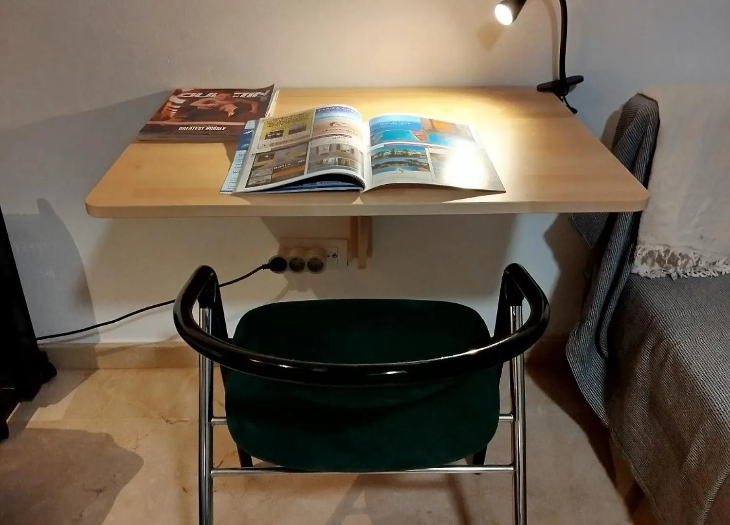 Apartamento En La Calle Principal Con Solarium. Tarifa Spain